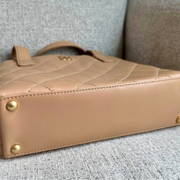 Authentic CHANEL Vintage Vivian/ Wild Stitch Tote Bag - Picture 4 of 14